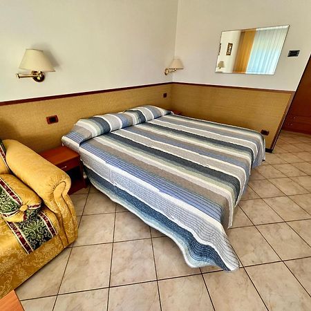 Hotel Ca' Bianca Da Paolino 미사노아드리아티코 외부 사진