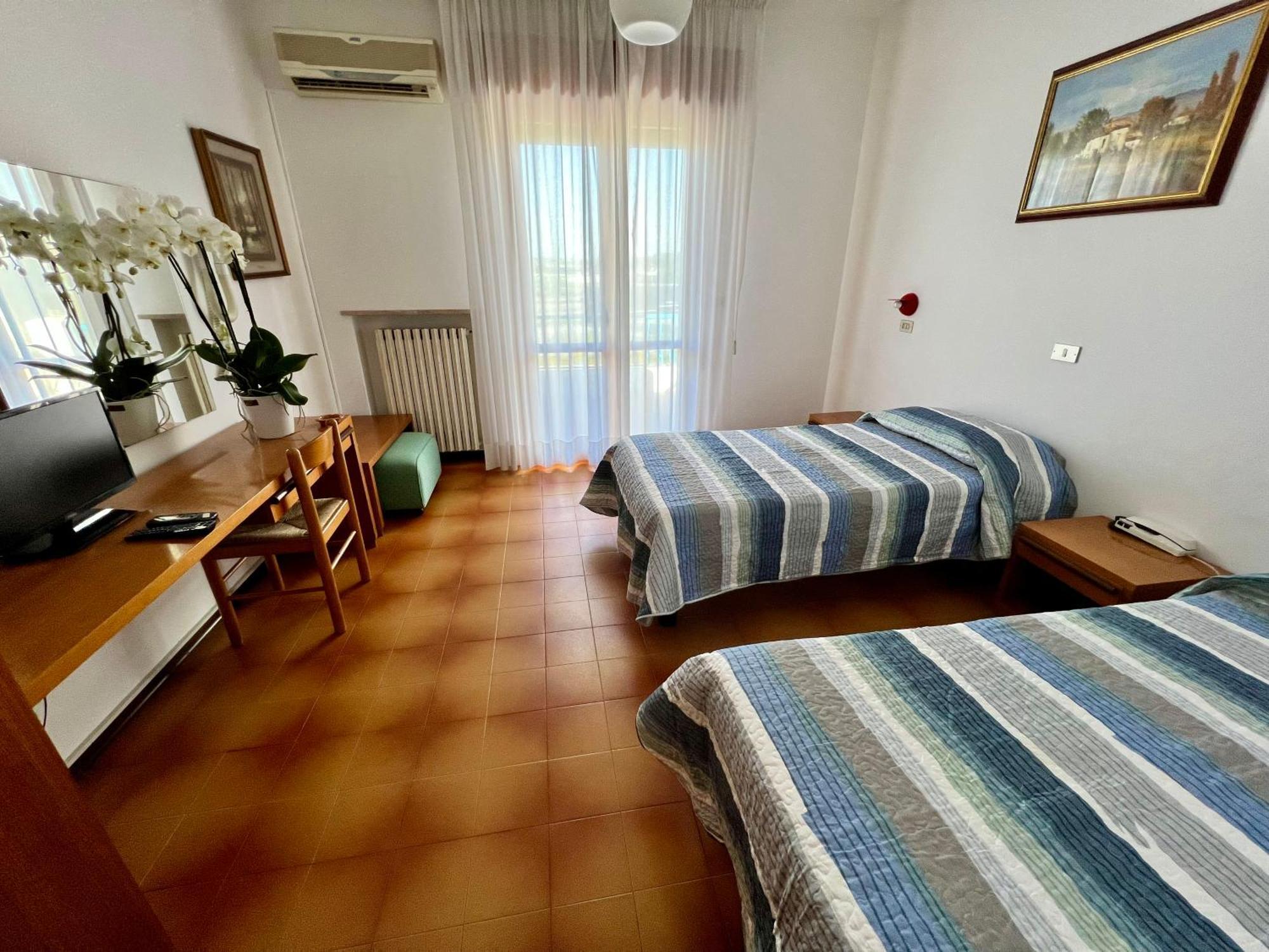 Hotel Ca' Bianca Da Paolino 미사노아드리아티코 외부 사진